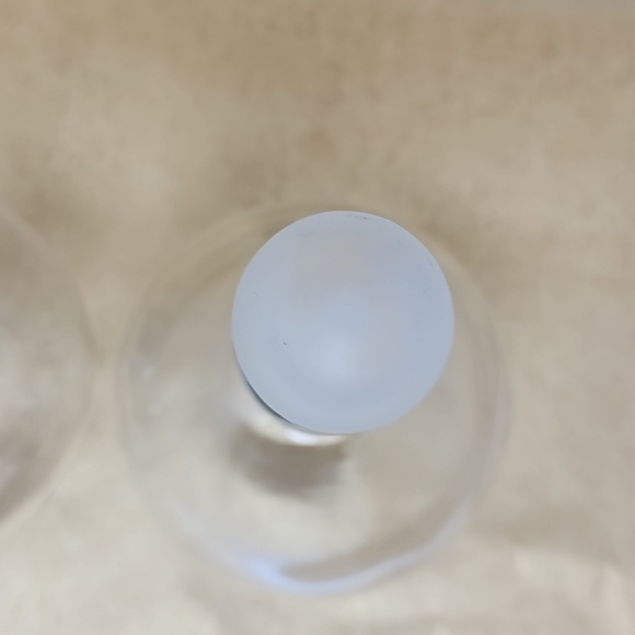 Decanters (2) Made in Italy Frosted Glass Tops - Picture 5 of 5